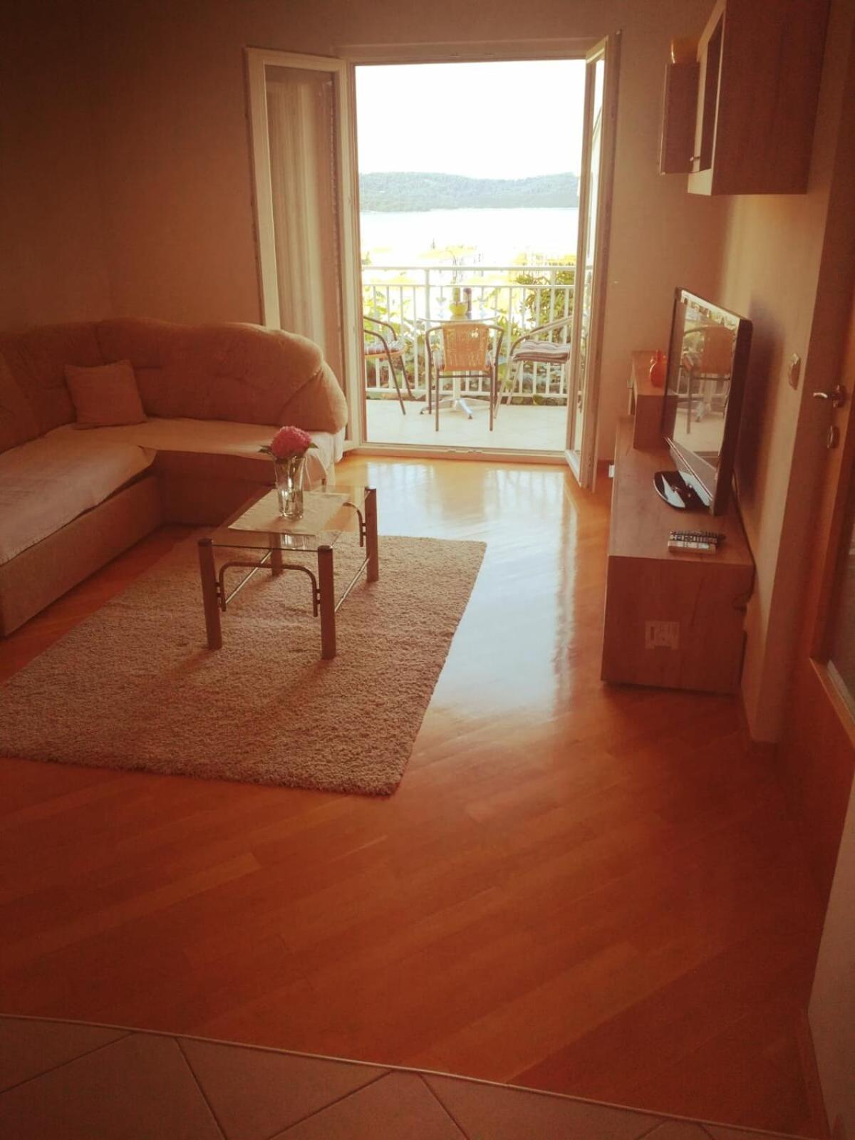 Apartment Mia - Spacious Apartment On 85 M2 With Beautiful Sea View Τρογκίρ Δωμάτιο φωτογραφία
