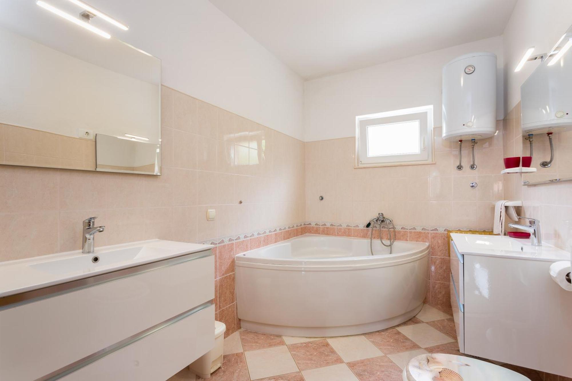 Apartment Mia - Spacious Apartment On 85 M2 With Beautiful Sea View Τρογκίρ Εξωτερικό φωτογραφία